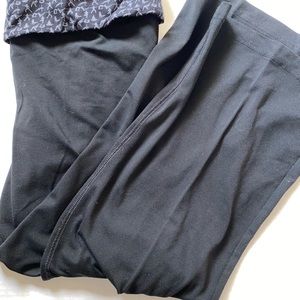 Alo Yoga fold over, wide leg capris